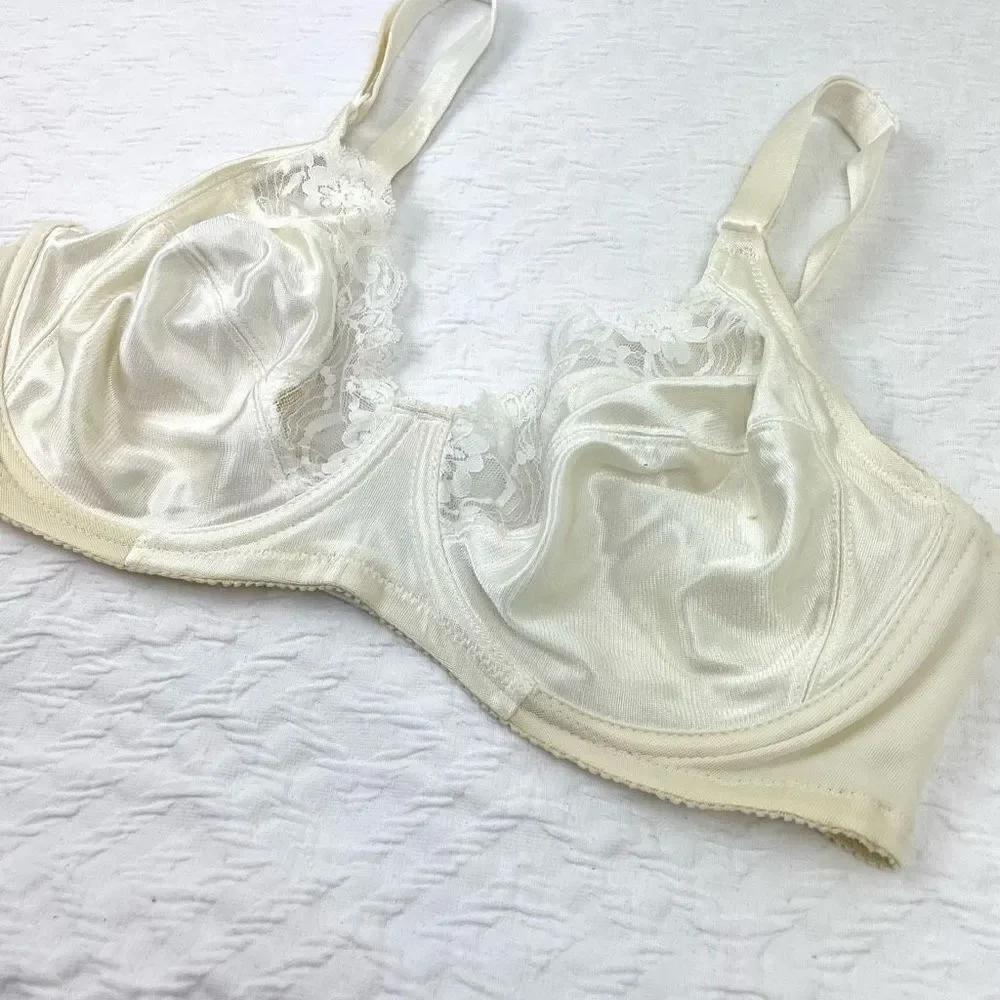 BUY 1 GET 1 FREE underscene 38c cream vintage bra